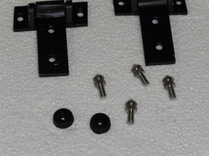 '70-'71 window loover top hinges and lower pin kit