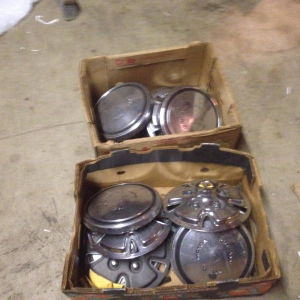 70-71 assorted hub caps